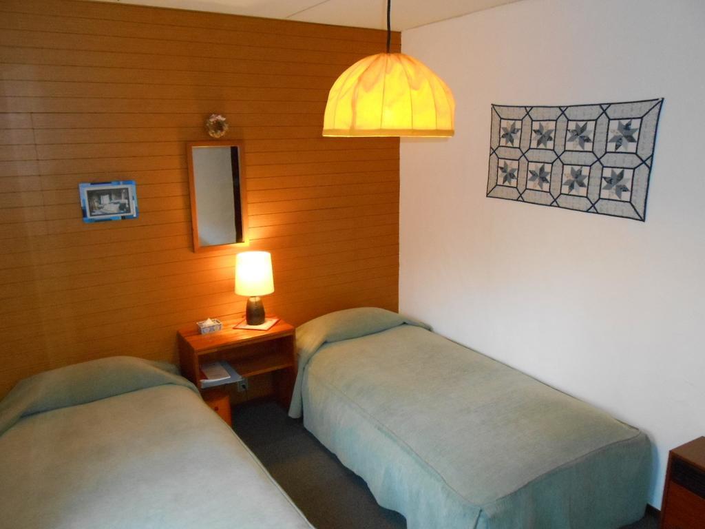 Pension Nugget Inn Χακούμπα Δωμάτιο φωτογραφία