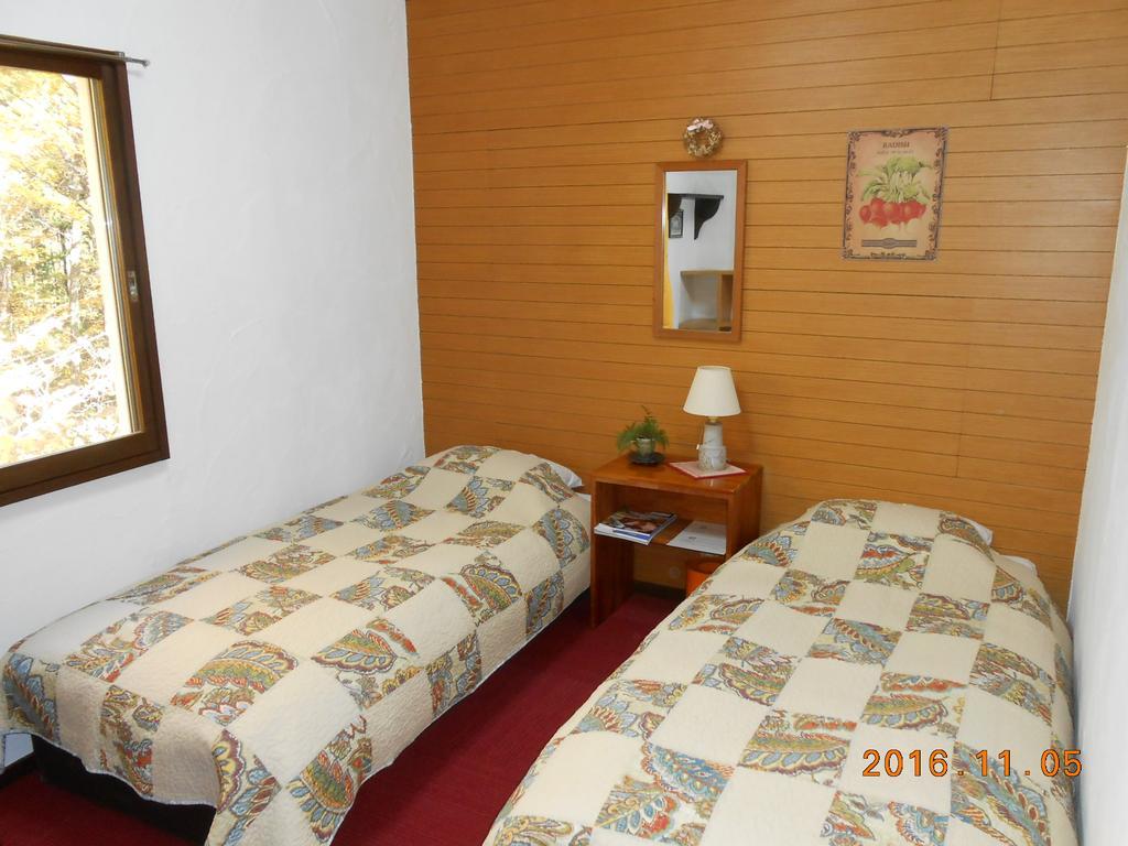 Pension Nugget Inn Χακούμπα Εξωτερικό φωτογραφία